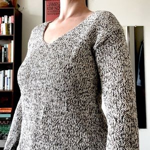 H&M Grey Metallic Sweater V-Neck Size XS